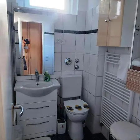 2-zimmerwohnung, 80qm Mit Terrasse Und Grossem Garten Bei Frankfurt Am Main Apartment