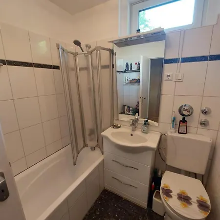 2-zimmerwohnung, 80qm Mit Terrasse Und Grossem Garten Bei Frankfurt Am Main