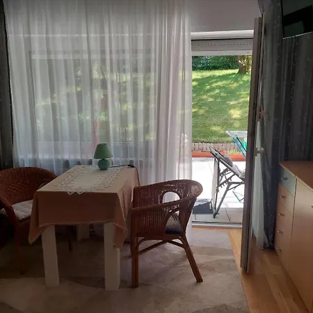 Apartment 2-zimmerwohnung, 80qm Mit Terrasse Und Grossem Garten Bei Frankfurt Am Main *