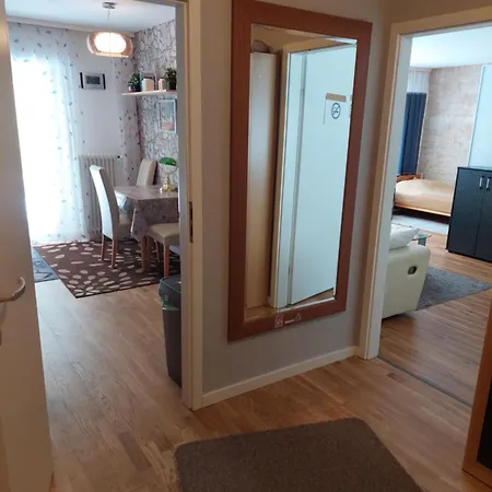 2-zimmerwohnung, 80qm Mit Terrasse Und Grossem Garten Bei Frankfurt Am Main Apartment *