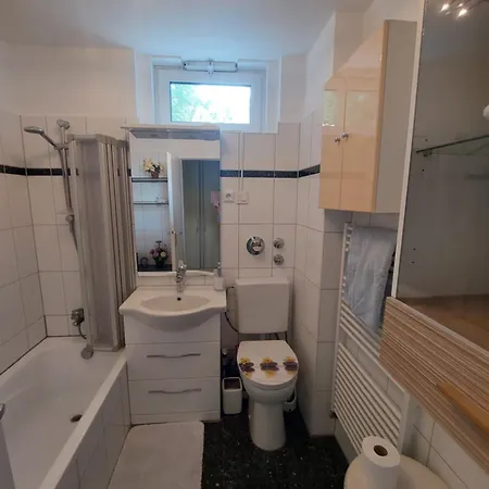 Apartment 2-zimmerwohnung, 80qm Mit Terrasse Und Großem Garten Bei Frankfurt Am Main *